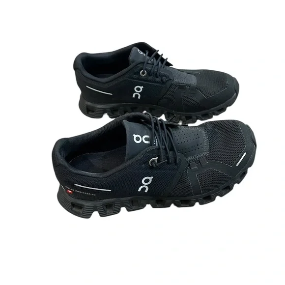 On Running Women's Black Trail Sneakers - Picture 3 of 7